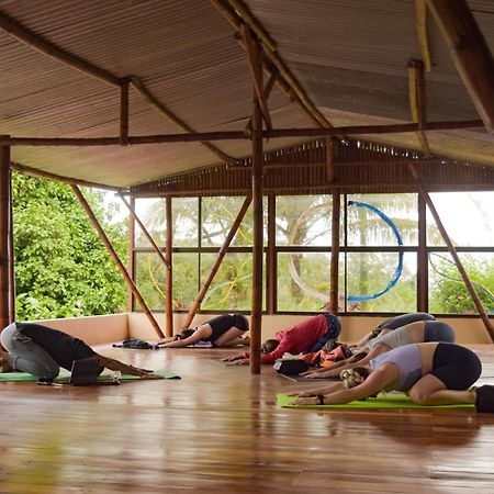 Essence Arenal Spa & Yoga El Castillo Esterno foto