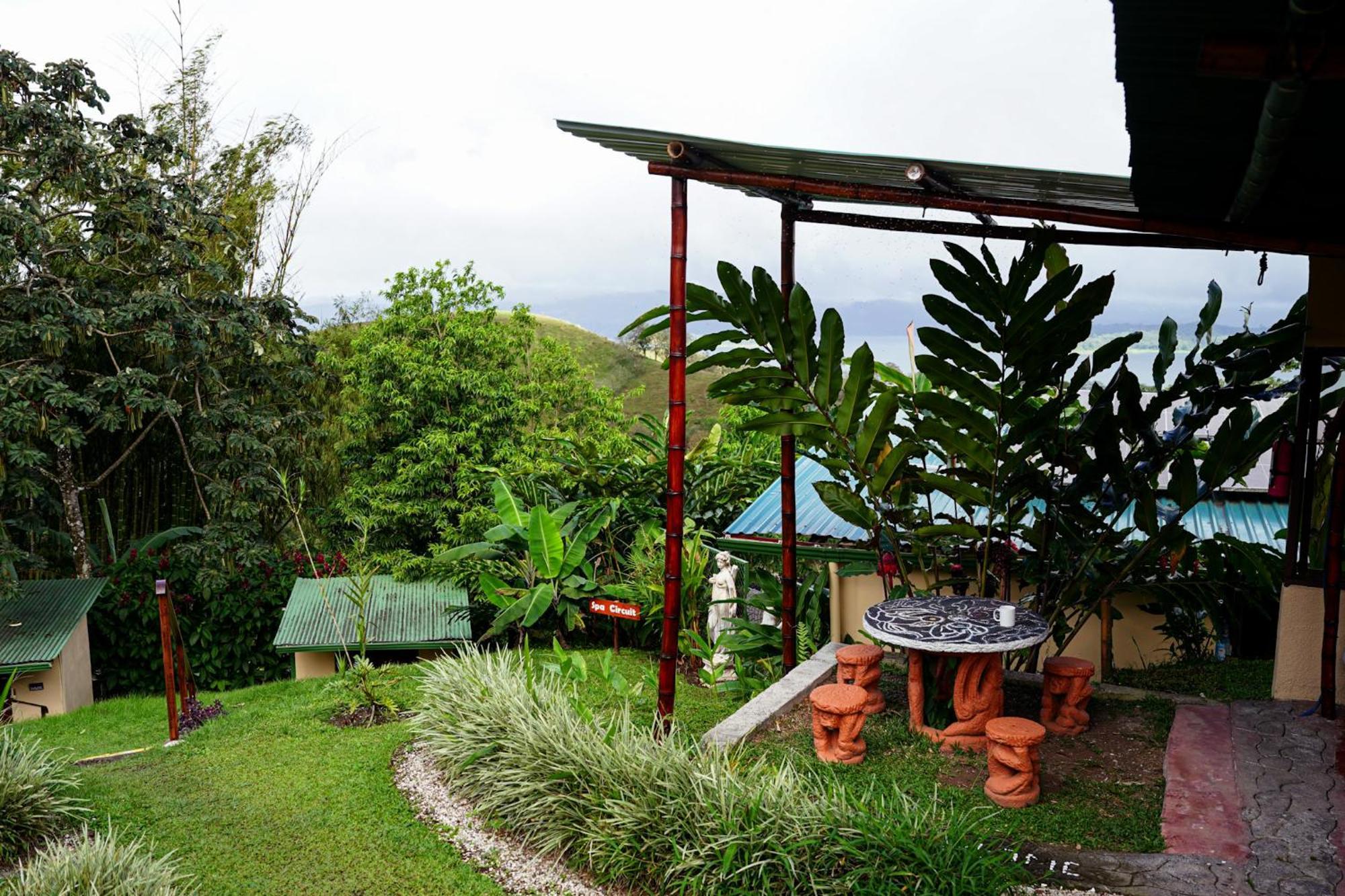 Essence Arenal Spa & Yoga El Castillo Esterno foto