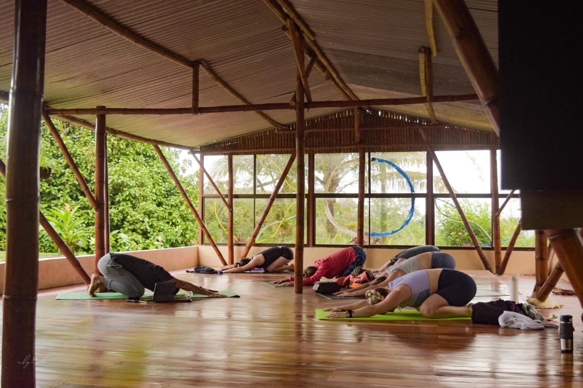 Essence Arenal Spa & Yoga El Castillo Esterno foto
